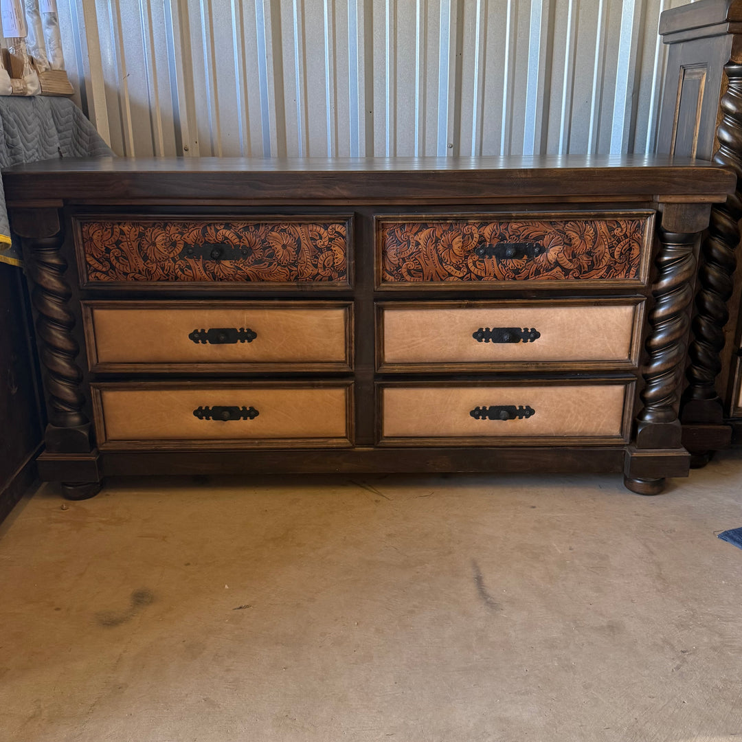 Sagebrush Capital Queen Bed Set