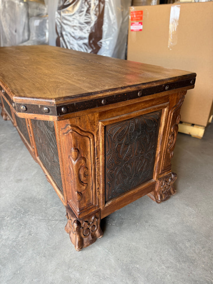 Luna Carved Office Desk