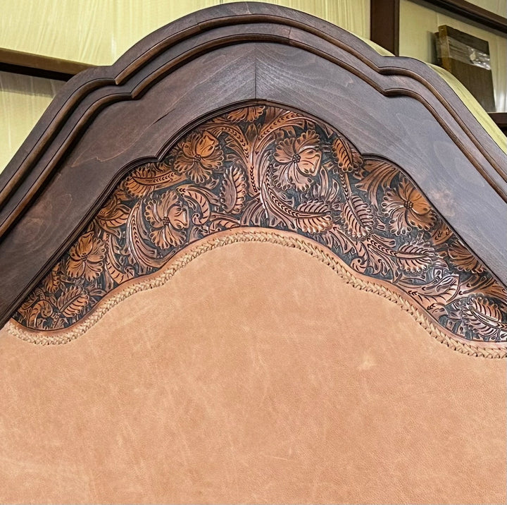 Sagebrush Capital Queen Bed Set