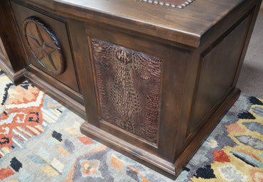 Alamo Leather Office Desk with Gator