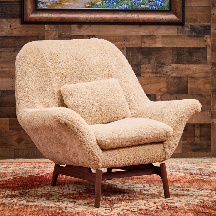 Eleanor Rigby Cozy Chair