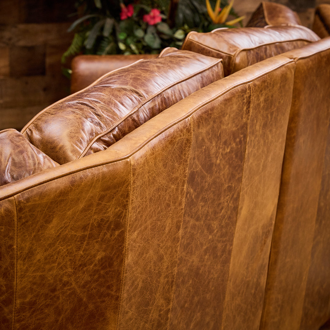 Bosque Curved Leather Sofa