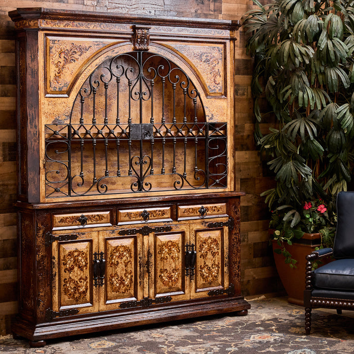 Bodie Peruvian Buffet-Hutch