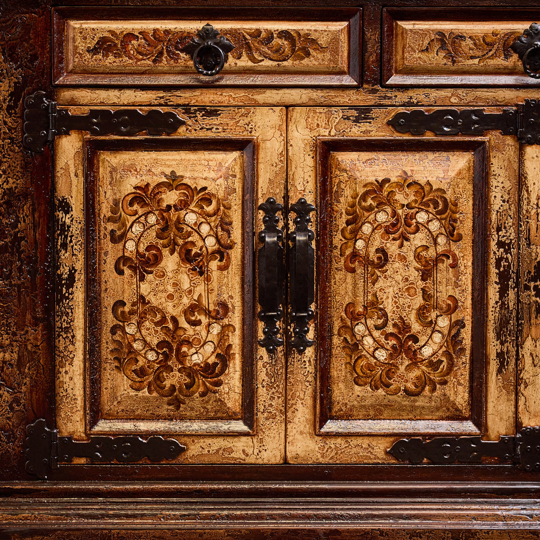 Bodie Peruvian Buffet-Hutch