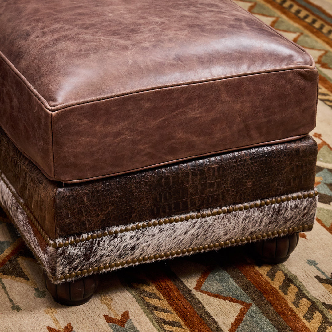 Comal Western Leather Chair & Ottoman