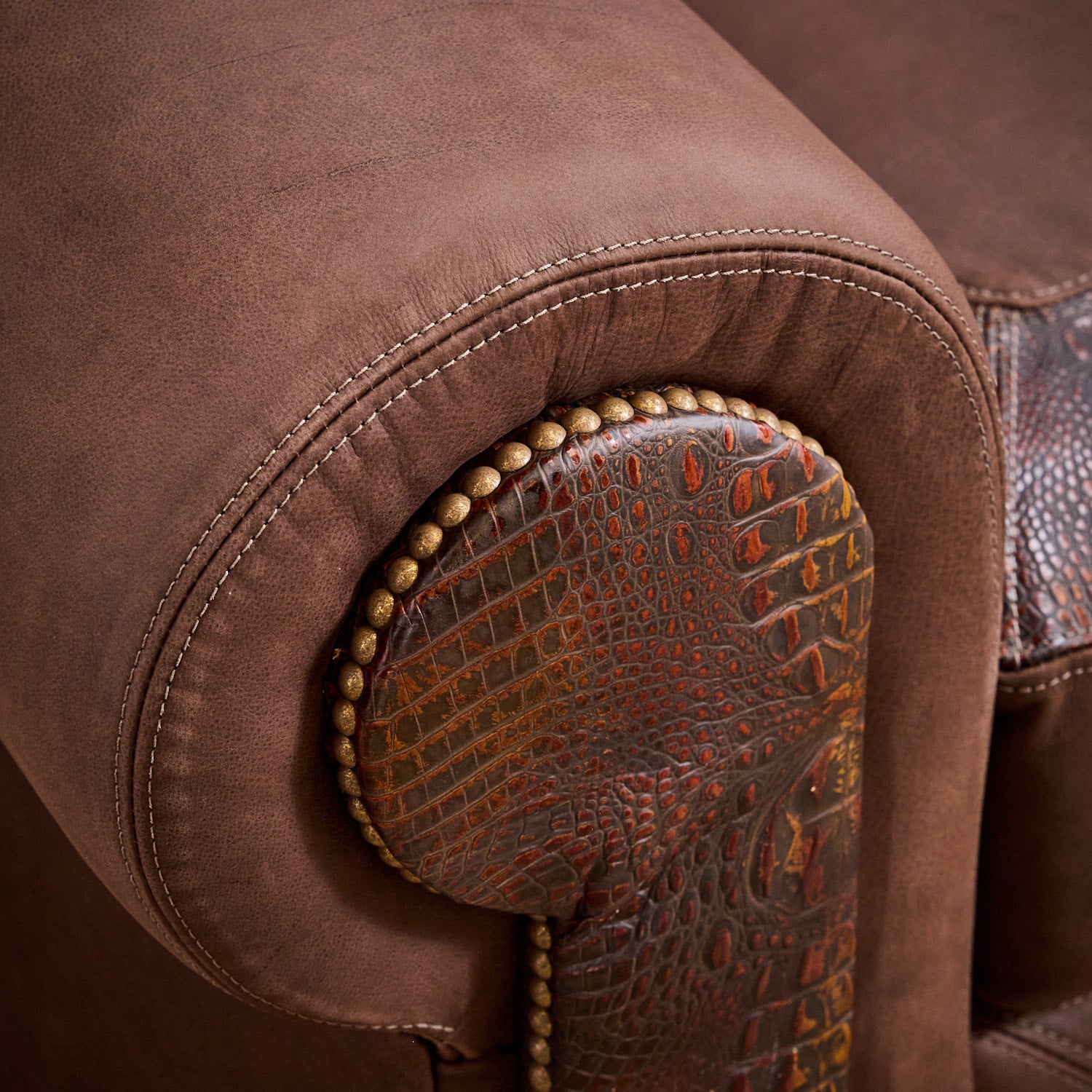 小物 atlast&co MUFFLER HOUNDTOOTH BROWN Auburn Gator Western Leather Sofa – Hat Creek Interiors