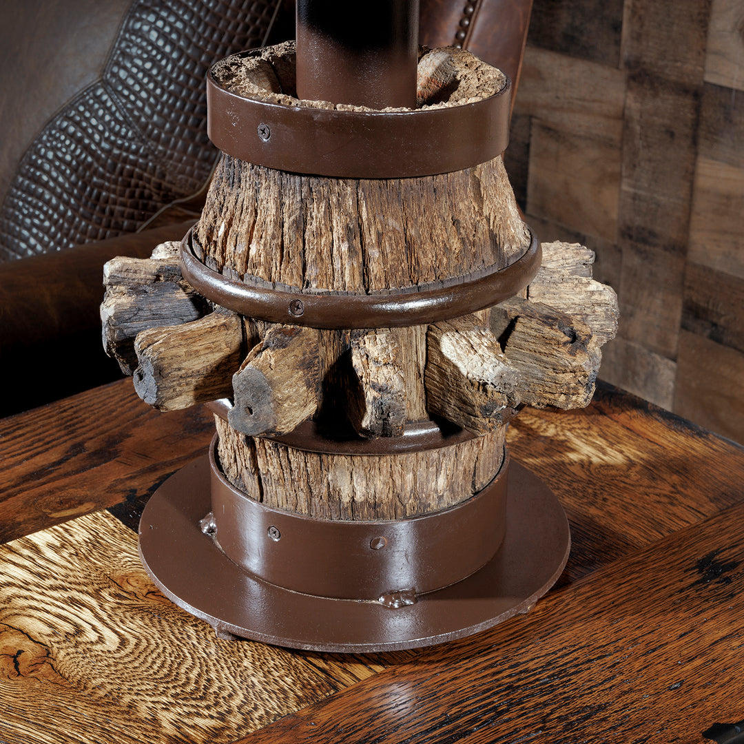 Wagon Wheel Hub Lamp (with Shade)