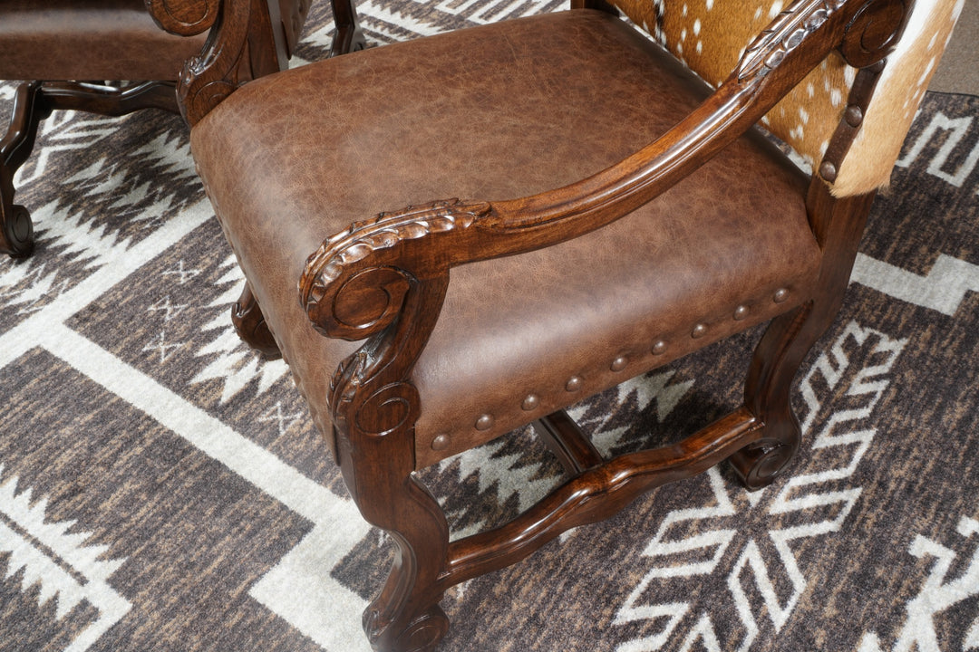 Vaquero Carved Chair with Axis