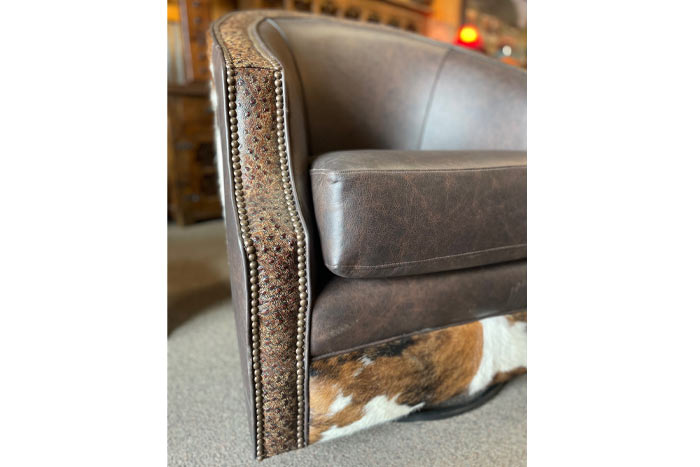 Tulsa Swivel Chair with Cowhide and Ostrich
